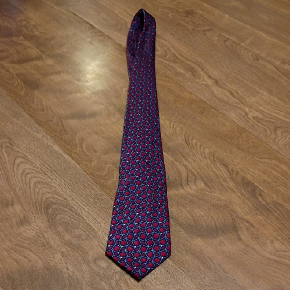 Dockers Red and Blue Geometric Tie